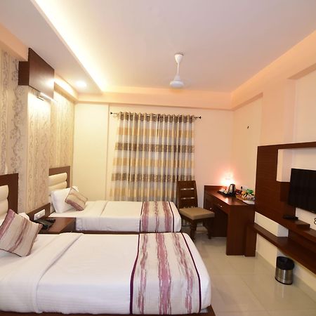 Hotel Varanasi Inn Exterior foto