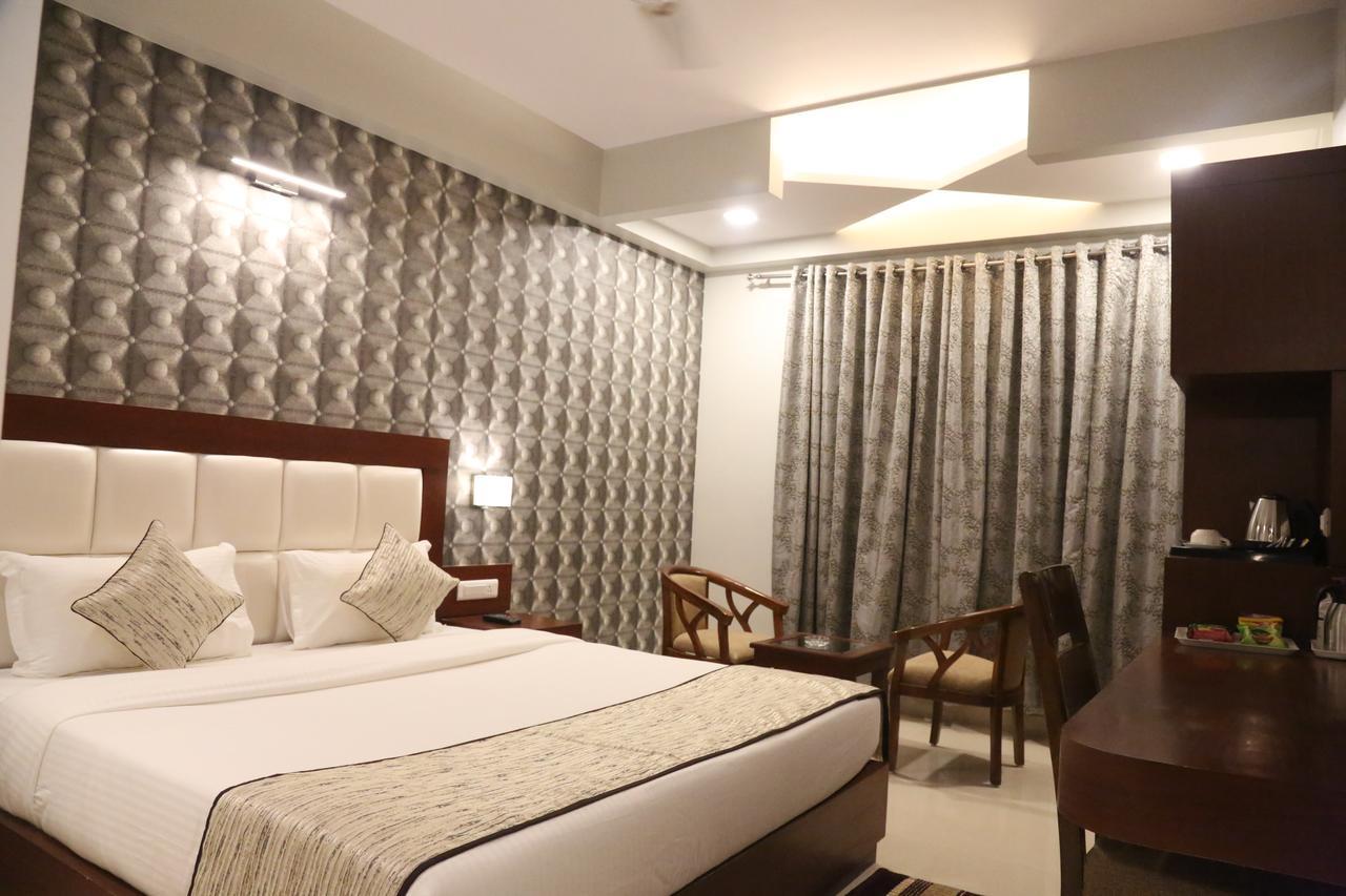 Hotel Varanasi Inn Exterior foto