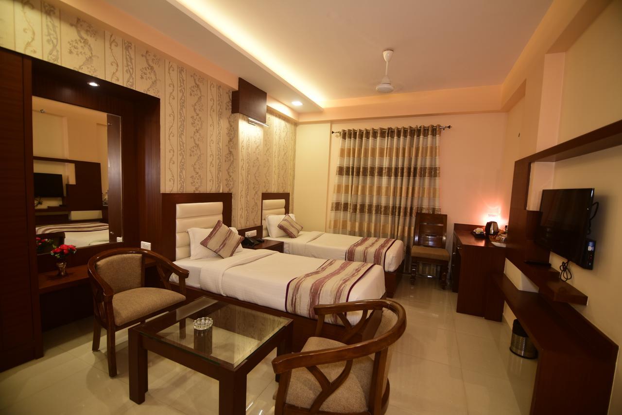 Hotel Varanasi Inn Exterior foto